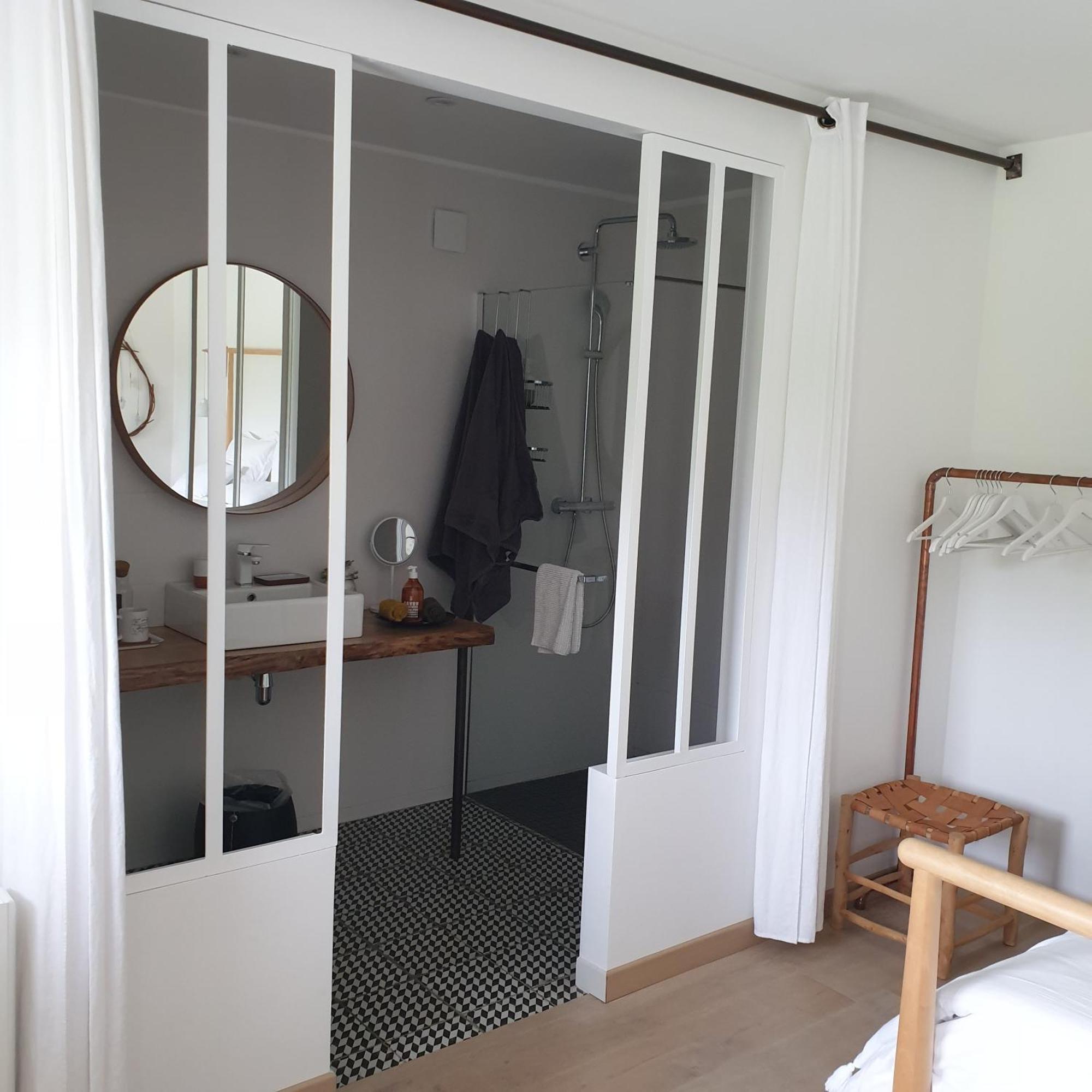Par Hasard Ou Pas Bed and Breakfast Saint-Martin-aux-Chartrains Eksteriør billede