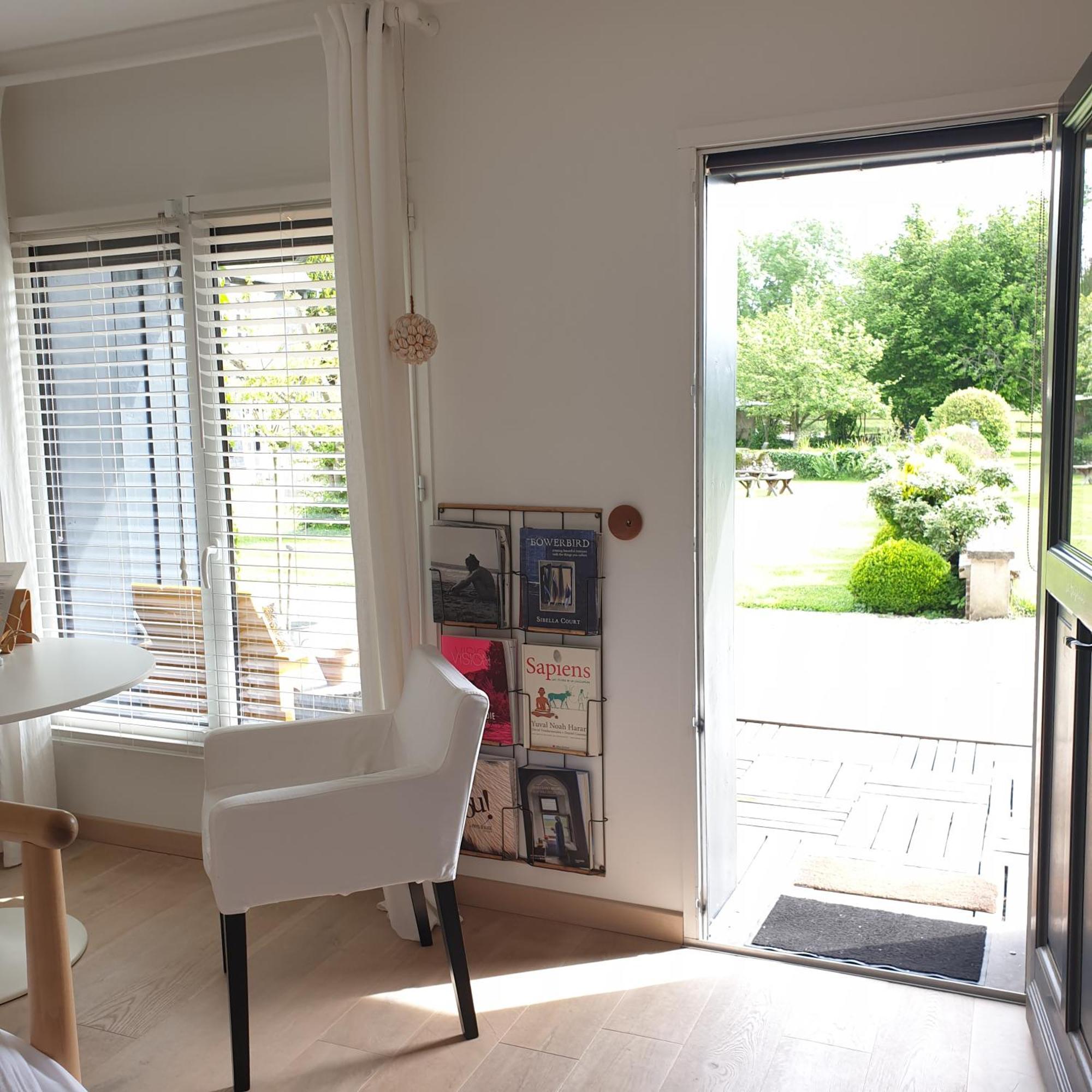 Par Hasard Ou Pas Bed and Breakfast Saint-Martin-aux-Chartrains Eksteriør billede